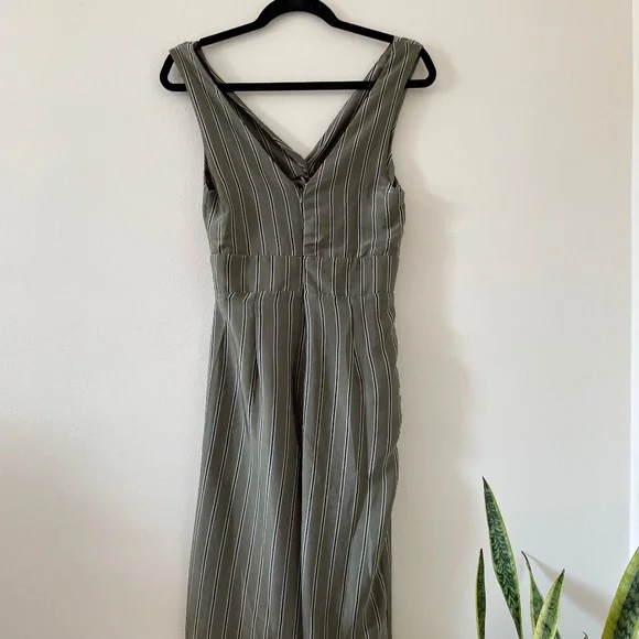 4SI3NNA Striped Green Jumpsuit with a Center Cutout - Picture 6 of 14
